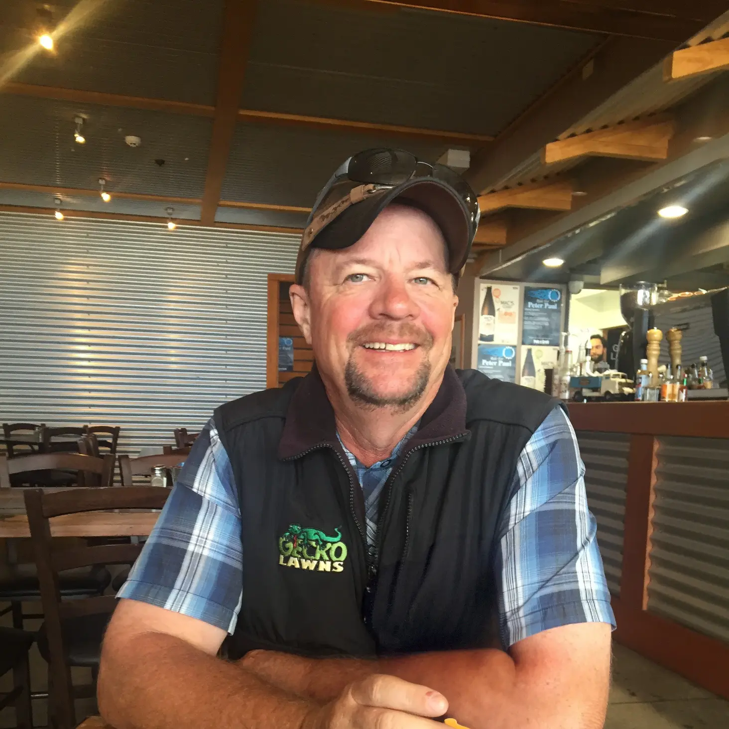 Stuart, founder of LawnMowing101 and owner of Gecko Lawns